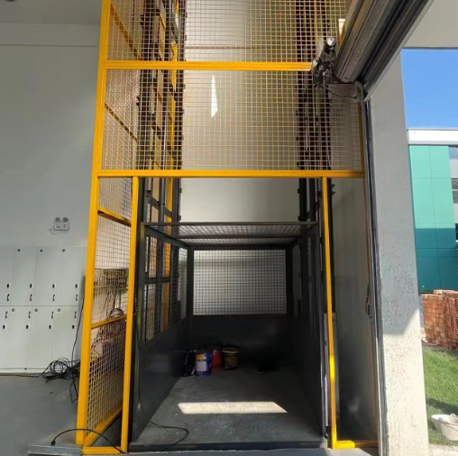 衢州导轨式升降机助力物流园破解运输难题